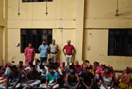 दिल्ली 28 अवैध प्रवासी पकड़े गए, पश्चिम बंगाल की खुलना सीमा से हुए थे देश में दाखिल दिल्ली 28 अवैध प्रवासी पकड़े गए, पश्चिम बंगाल की खुलना सीमा से हुए थे देश में दाखिल