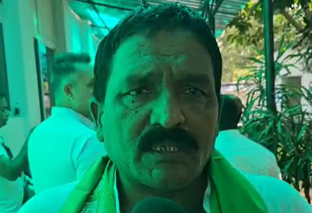 लक्ष्मेश्वर राय राजद में शामिल, बोले-जेडीयू में अब दलितों और पिछड़ों की नहीं होती सुनवाई लक्ष्मेश्वर राय राजद में शामिल, बोले-जेडीयू में अब दलितों और पिछड़ों की नहीं होती सुनवाई