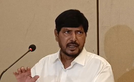 बिहार में चुनाव नहीं लड़ेगी हमारी पार्टी, एनडीए का करेगी समर्थन : रामदास आठवले