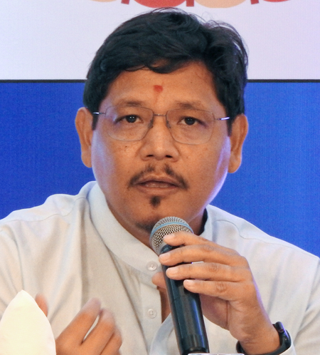 मणिपुर में शांति और सामान्य स्थिति बहाल करना हमारा लक्ष्य कॉनराड के. संगमा मणिपुर में शांति और सामान्य स्थिति बहाल करना हमारा लक्ष्य कॉनराड के. संगमा