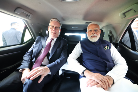 भारत-ब्रिटेन की दोस्ती तेजी से आगे बढ़ रही प्रधानमंत्री मोदी भारत-ब्रिटेन की दोस्ती तेजी से आगे बढ़ रही प्रधानमंत्री मोदी