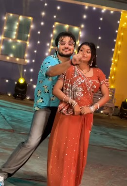 अरविंद अकेला कल्लू ने शेयर किया 'दिले में बाडू' गाने पर स्पेशल वीडियो अरविंद अकेला कल्लू ने शेयर किया 'दिले में बाडू' गाने पर स्पेशल वीडियो