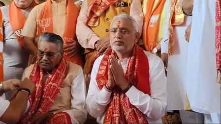 गुजरात भाजपा प्रदेश अध्यक्ष ने विश्व शांति के लिए शक्तिपीठ अंबाजी मंदिर में शुरू किया नवचंडी यज्ञ गुजरात भाजपा प्रदेश अध्यक्ष ने विश्व शांति के लिए शक्तिपीठ अंबाजी मंदिर में शुरू किया नवचंडी यज्ञ