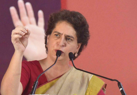 देश में दलितों के खिलाफ अन्याय, अत्याचार और हिंसा का सिलसिला भयावह प्रियंका गांधी देश में दलितों के खिलाफ अन्याय, अत्याचार और हिंसा का सिलसिला भयावह प्रियंका गांधी