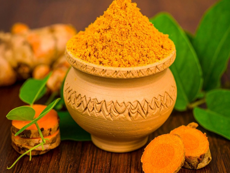 सिर्फ मसाला नहीं, जीवन रक्षक औषधि है हल्दी, आयुर्वेद से लेकर विज्ञान तक में जिक्र सिर्फ मसाला नहीं, जीवन रक्षक औषधि है हल्दी, आयुर्वेद से लेकर विज्ञान तक में जिक्र