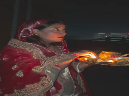 आरोप और विवाद के बीच ज्योति सिंह ने रखा पवन सिंह के लिए करवाचौथ का व्रत