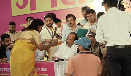 पुणे में जन संवाद कार्यक्रम में उपमुख्यमंत्री अजीत पवार ने सुनीं नागरिकों की समस्याएं