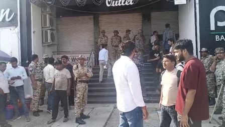 बरेली हिंसा: मौलाना तौकीर के करीबी आरिफ की 17 दुकानें सील, मचा हड़कंप