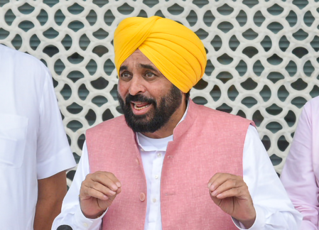 भगवंत मान की हरियाणा सीएम से अपील, वाई पूरन कुमार के परिजनों को दिलाएं न्याय भगवंत मान की हरियाणा सीएम से अपील, वाई पूरन कुमार के परिजनों को दिलाएं न्याय