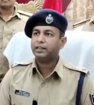 पटना के सैदपुर छात्रावास से अपहृत युवक बरामद, दो छात्र गिरफ्तार पटना के सैदपुर छात्रावास से अपहृत युवक बरामद, दो छात्र गिरफ्तार