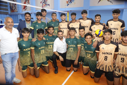 वीर सावरकर स्पोर्ट्स कॉम्प्लेक्स पहुंचे अक्षय कुमार, हर्ष सांधवी ने की अभिनेता की तारीफ