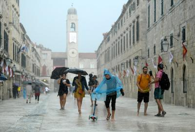Croatia begins implementing new border system for non-EU travellers Croatia begins implementing new border system for non-EU travellers