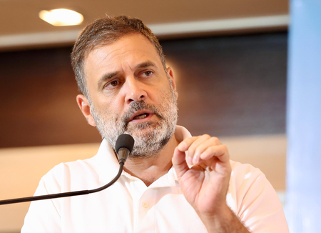 दिवंगत आईपीएस वाई पूरन कुमार के परिजनों से मिलेंगे राहुल गांधी दिवंगत आईपीएस वाई पूरन कुमार के परिजनों से मिलेंगे राहुल गांधी