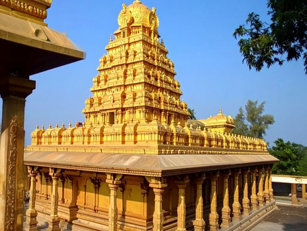 15 हजार किलोग्राम सोने से बना है तमिलनाडु का श्रीपुरम महालक्ष्मी मंदिर, दीपावली पर होती है खास पूजा 15 हजार किलोग्राम सोने से बना है तमिलनाडु का श्रीपुरम महालक्ष्मी मंदिर, दीपावली पर होती है खास पूजा