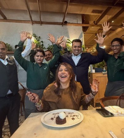 अदिति मलिक ने धूमधाम से मनाया जन्मदिन, सोशल मीडिया पर शेयर की खास झलकियां अदिति मलिक ने धूमधाम से मनाया जन्मदिन, सोशल मीडिया पर शेयर की खास झलकियां