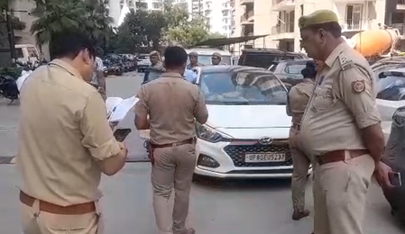 गाजियाबाद में पति ने पत्नी को मारी गोली, मौके से फरार, तलाशी जारी
