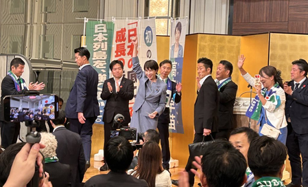 Takaichi's PM bid faces uncertainty amid unification call by Japan's opposition parties