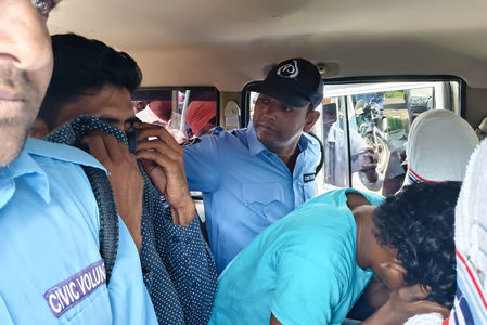दुर्गापुर में एक आरोपी ने किया छात्रा का यौन उत्पीड़न पुलिस कमिश्नर दुर्गापुर में एक आरोपी ने किया छात्रा का यौन उत्पीड़न पुलिस कमिश्नर