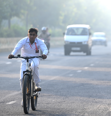 उत्सव के बाद जहरीली हवा बढ़ते एक्यूआई में दिवाली के बाद की सेहत का सवाल, आसान उपायों से रखें ख्याल उत्सव के बाद जहरीली हवा बढ़ते एक्यूआई में दिवाली के बाद की सेहत का सवाल, आसान उपायों से रखें ख्याल
