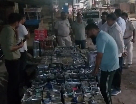 त्योहारी सीजन में बड़ी कार्रवाई पाली में 11 लाख रुपए का 4,660 किलो मिलावटी मावा जब्त त्योहारी सीजन में बड़ी कार्रवाई पाली में 11 लाख रुपए का 4,660 किलो मिलावटी मावा जब्त