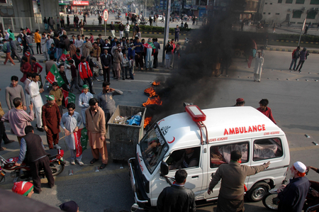 Pakistan: Rights body raises alarm over deadly clashes between security forces, TLP Pakistan: Rights body raises alarm over deadly clashes between security forces, TLP