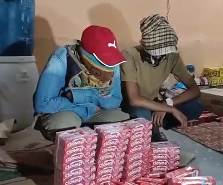 वजीराबाद में नकली टूथपेस्ट और ईनो बनाने वाली फैक्ट्री का खुलासा, लाखों का सामान जब्त वजीराबाद में नकली टूथपेस्ट और ईनो बनाने वाली फैक्ट्री का खुलासा, लाखों का सामान जब्त