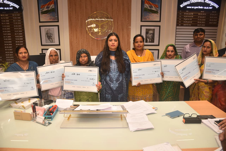 दीपावली पर उज्ज्वला लाभार्थियों को सौगात, 1.86 करोड़ परिवारों को 1,500 करोड़ की गैस सब्सिडी का लाभ