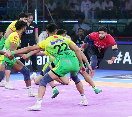 PKL 12: Ayan’s super 10 and Mandeep help Patna Pirates clinch tie-breaker against Bengaluru Bulls PKL 12: Ayan’s super 10 and Mandeep help Patna Pirates clinch tie-breaker against Bengaluru Bulls