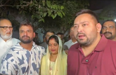भोजपुरी स्टार खेसारी लाल यादव और उनकी पत्नी राजद में शामिल भोजपुरी स्टार खेसारी लाल यादव और उनकी पत्नी राजद में शामिल