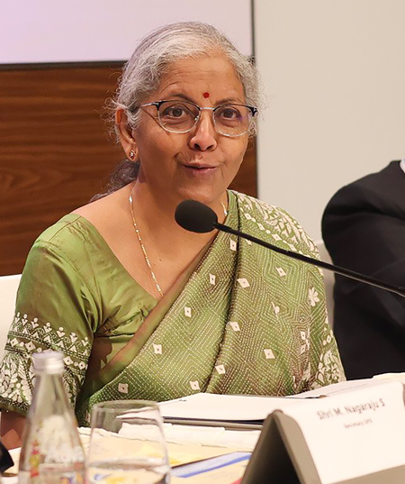 वित्त मंत्री निर्मला सीतारमण ने ग्रामीण बैंकों को कृषि के लिए लोन वितरण बढ़ाने को कहा वित्त मंत्री निर्मला सीतारमण ने ग्रामीण बैंकों को कृषि के लिए लोन वितरण बढ़ाने को कहा