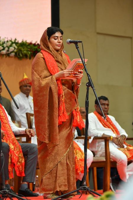 गुजरात सरकार में शिक्षा राज्य मंत्री बनीं रिवाबा जडेजा, पति रवींद्र जडेजा ने सोशल मीडिया पर लिखा भावुक संदेश