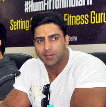 पंजाब : बॉडी बिल्डर घुम्मन को इंसाफ दिलाने के लिए सड़कों पर उतरे लोग, निकाला कैंडल मार्च