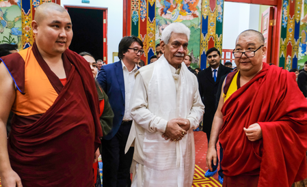 उपराज्यपाल मनोज सिन्हा रूस से लौटे भारत, भवगान बुद्ध के अवशेष लाए गए उपराज्यपाल मनोज सिन्हा रूस से लौटे भारत, भवगान बुद्ध के अवशेष लाए गए