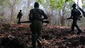 छत्तीसगढ़ गरियाबंद में पुलिस-सीआरपीएफ की बड़ी कार्रवाई, नक्सलियों का डंप सामग्री बरामद छत्तीसगढ़ गरियाबंद में पुलिस-सीआरपीएफ की बड़ी कार्रवाई, नक्सलियों का डंप सामग्री बरामद