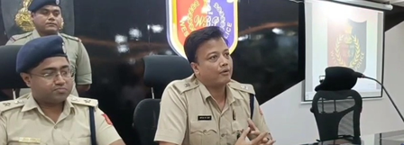 डायमंड हार्बर पुलिस ने विशेष अभियान के तहत 1,000 किलोग्राम प्रतिबंधित पटाखे किए जब्त डायमंड हार्बर पुलिस ने विशेष अभियान के तहत 1,000 किलोग्राम प्रतिबंधित पटाखे किए जब्त