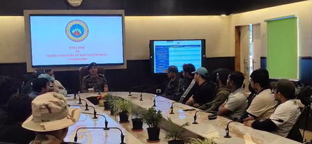 आईएएस प्रशिक्षुओं ने नेहरू पर्वतारोहण संस्थान का किया दौरा आईएएस प्रशिक्षुओं ने नेहरू पर्वतारोहण संस्थान का किया दौरा