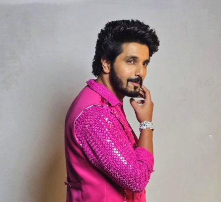 Kanwar Dhillon highlights need to reduce long working hours in TV industry Kanwar Dhillon highlights need to reduce long working hours in TV industry