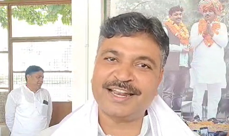 टीकाराम जूली का आरोप, केंद्र और राजस्थान सरकार की नीतियां किसान विरोधी टीकाराम जूली का आरोप, केंद्र और राजस्थान सरकार की नीतियां किसान विरोधी