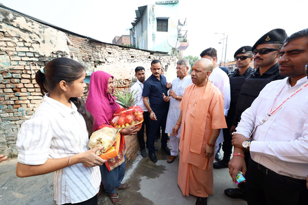 UP CM Yogi spreads Diwali cheer among slum residents in Ayodhya