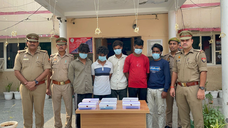 नोएडा मोबाइल चोरी और छिनैती करने वाला गिरोह दबोचा, 5 गिरफ्तार नोएडा मोबाइल चोरी और छिनैती करने वाला गिरोह दबोचा, 5 गिरफ्तार