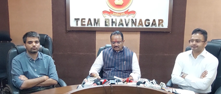 गुजरात अगस्त-सितंबर में बारिश से नुकसान पर किसानों को मिलेंगे 947 करोड़ रुपए, कृषि मंत्री ने की घोषणा गुजरात अगस्त-सितंबर में बारिश से नुकसान पर किसानों को मिलेंगे 947 करोड़ रुपए, कृषि मंत्री ने की घोषणा