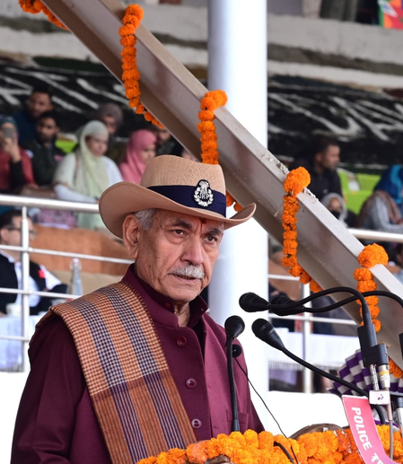 एलजी मनोज सिन्हा ने पुलिस स्मृति दिवस पर शहीदों को दी श्रद्धांजलि एलजी मनोज सिन्हा ने पुलिस स्मृति दिवस पर शहीदों को दी श्रद्धांजलि