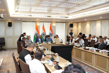 पीयूष गोयल ने वधावन पोर्ट प्रोजेक्ट पर की बैठक, बोले- रोजगार के अवसर पैदा होंगे पीयूष गोयल ने वधावन पोर्ट प्रोजेक्ट पर की बैठक, बोले- रोजगार के अवसर पैदा होंगे