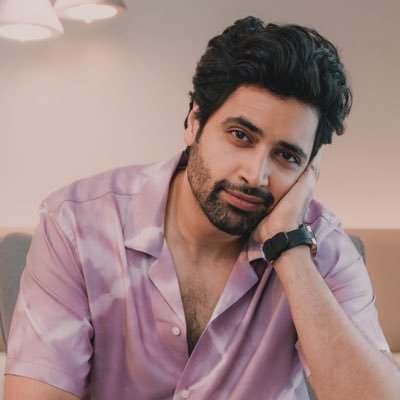 Adivi Sesh tells fan: I am working non-stop to give an unforgettable cinematic experience! Adivi Sesh tells fan: I am working non-stop to give an unforgettable cinematic experience!