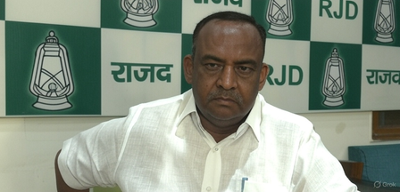 तेजस्वी यादव का विजन स्पष्ट, नीतीश सरकार उनकी नीतियों की नकल कर रही सर्वजीत कुमार तेजस्वी यादव का विजन स्पष्ट, नीतीश सरकार उनकी नीतियों की नकल कर रही सर्वजीत कुमार