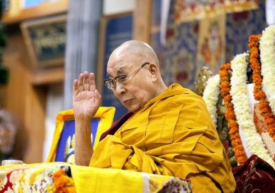 दलाई लामा ने जापान की पहली महिला प्रधानमंत्री साने ताकाइची को दी बधाई दलाई लामा ने जापान की पहली महिला प्रधानमंत्री साने ताकाइची को दी बधाई