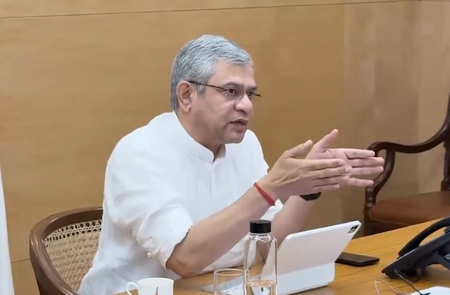 भारत की चिप क्रांति के अहम कदम दस परियोजनाएं, बढ़ते हुए डिजाइन नवाचार और 2 एनएम प्रौद्योगिकी के लिए राह भारत की चिप क्रांति के अहम कदम दस परियोजनाएं, बढ़ते हुए डिजाइन नवाचार और 2 एनएम प्रौद्योगिकी के लिए राह