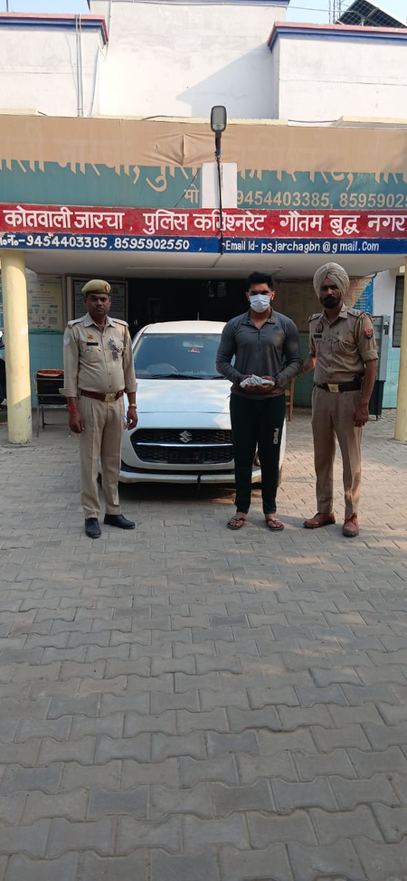 डबल मर्डर केस का वांछित आरोपी निखिल गिरफ्तार, तमंचा और कार बरामद डबल मर्डर केस का वांछित आरोपी निखिल गिरफ्तार, तमंचा और कार बरामद