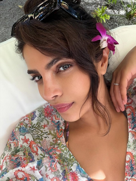 Priyanka Chopra quips about multiple retakes as shares no-filter pictures Priyanka Chopra quips about multiple retakes as shares no-filter pictures
