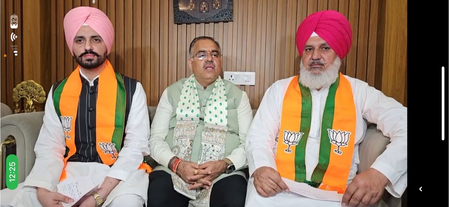 पंजाब सरदार रणजीत सिंह ढिल्लों समेत दो कांग्रेसी नेता भाजपा में शामिल पंजाब सरदार रणजीत सिंह ढिल्लों समेत दो कांग्रेसी नेता भाजपा में शामिल